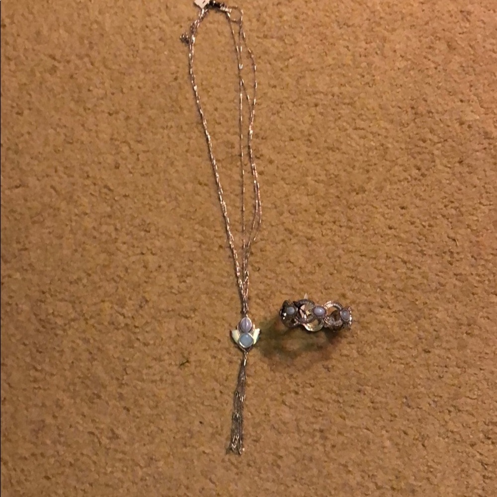 Necklace bracelet set